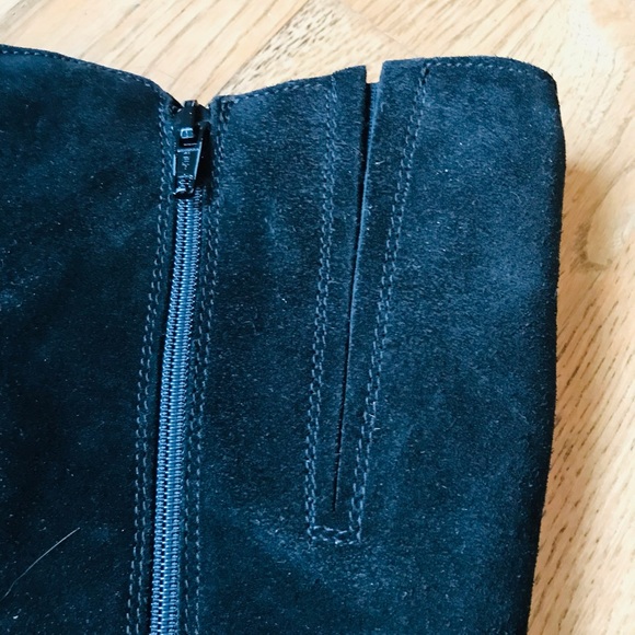 Black suede zip up boots in EUC - Picture 4 of 11